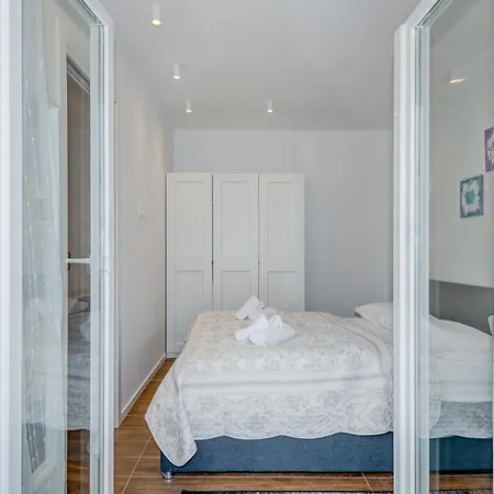 Centrally Located Apartments, Free Parking Apartment Trogir