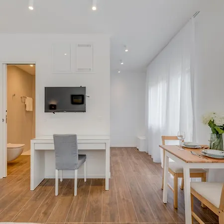 Apartment Centrally Located Apartments, Free Parking