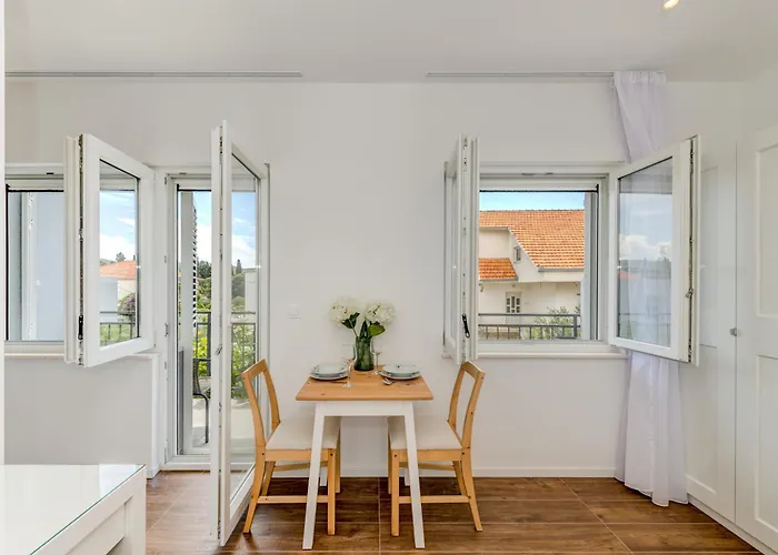 Apartments In Trogir 特罗吉尔