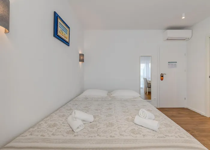 Apartments In Trogir 公寓