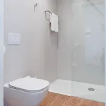In * 特罗吉尔