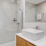 In * 特罗吉尔
