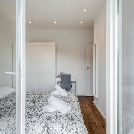 דירה Centrally Located Apartments, Free Parking