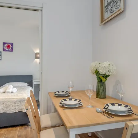 Apartment Centrally Located Apartments, Free Parking Trogir