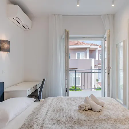 Centrally Located Apartments, Free Parking Trogir