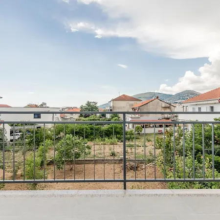 Apartman Centrally Located Apartments, Free Parking Trogir