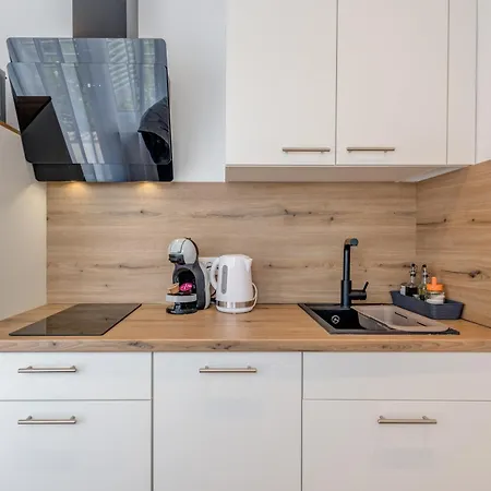 Centrally Located Apartments, Free Parking Appartement