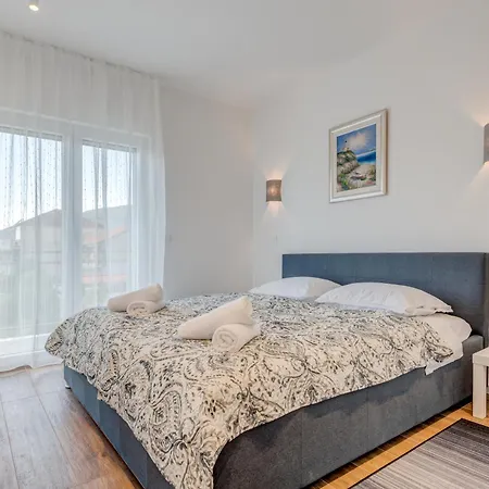 Apartman Centrally Located Apartments, Free Parking *