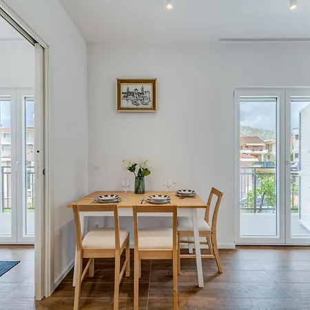 דירה Centrally Located Apartments, Free Parking *