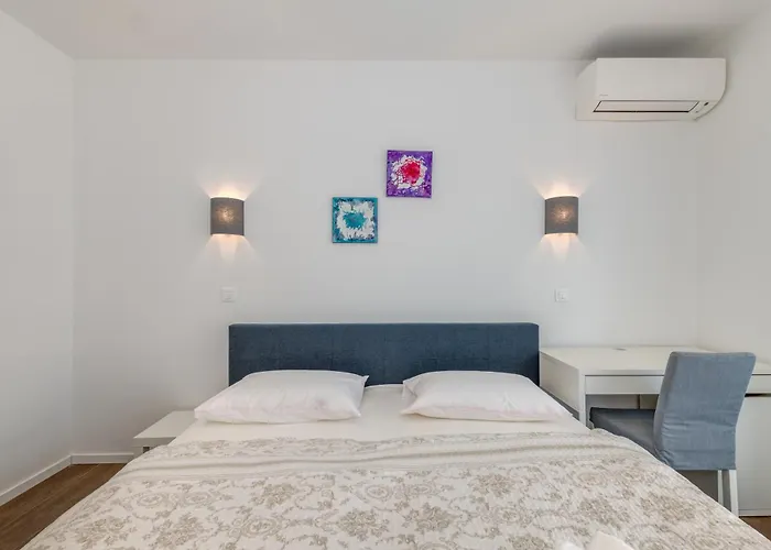 Apartments In Trogir *