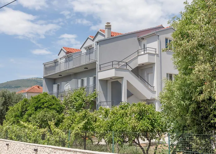 Apartment Apartments In Trogir Trogir