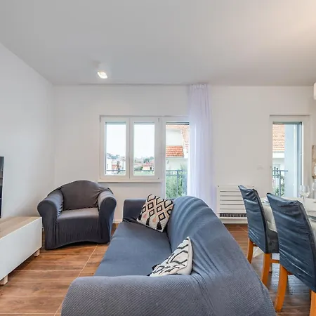 Centrally Located Apartments, Free Parking * טרוגיר