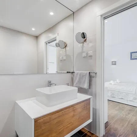 דירה Centrally Located Apartments, Free Parking טרוגיר